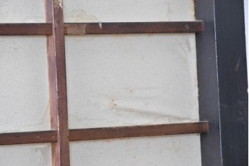 アンティーク建具　明治から大正　黒枠が空間を引き締める障子蔵戸　(R-087997)