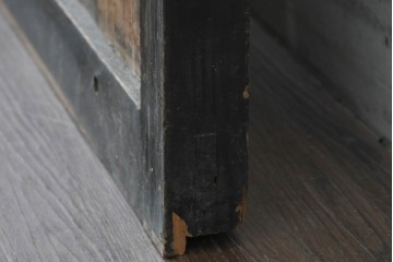 アンティーク建具　明治から大正　黒枠が空間を引き締める障子蔵戸　(R-087997)
