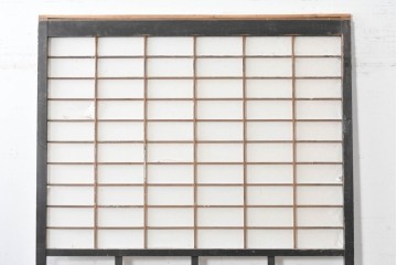 アンティーク建具　明治から大正　黒枠と抜け感のあるデザインが魅力の障子蔵戸　(R-087998)