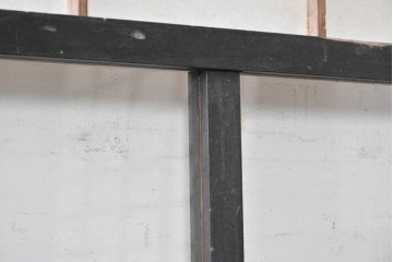 アンティーク建具　明治から大正　黒枠と抜け感のあるデザインが魅力の障子蔵戸　(R-087998)