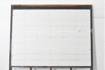 アンティーク建具　明治から大正　黒枠と抜け感のあるデザインが魅力の障子蔵戸　(R-087998)