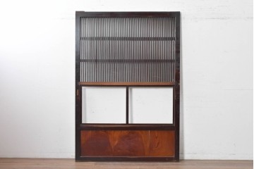 アンティーク建具　大正から昭和初期　腰板欅(ケヤキ)材　深みのある漆塗りの色合いが魅力の格子蔵戸1枚　(R-087999)