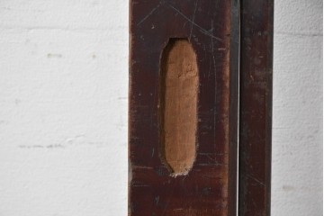 アンティーク建具　大正から昭和初期　腰板欅(ケヤキ)材　深みのある漆塗りの色合いが魅力の格子蔵戸1枚　(R-087999)