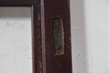 アンティーク建具　大正から昭和初期　腰板欅(ケヤキ)材　深みのある漆塗りの色合いが魅力の格子蔵戸1枚　(R-088000)