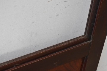 アンティーク建具　大正から昭和初期　腰板欅(ケヤキ)材　深みのある漆塗りの色合いが魅力の格子蔵戸1枚　(R-088000)