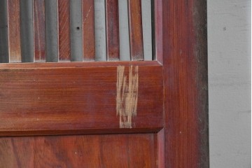 アンティーク建具　明治期　欅(ケヤキ)材　趣ある木味と繊細な格子が魅力の格子蔵戸1枚　(R-088001)