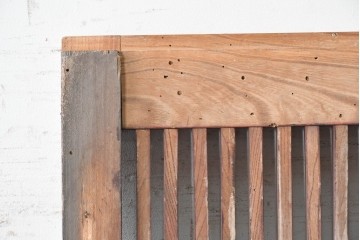 アンティーク建具　明治期　欅(ケヤキ)材　趣ある木味と繊細な格子が魅力の格子蔵戸1枚　(R-088001)
