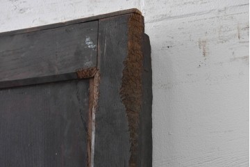 アンティーク建具　明治期　栗材　深みのある色合いと味わい深い金具が魅力の蔵戸1枚　(R-088003)