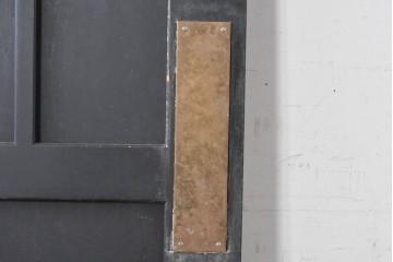 中古建具　職人手作り　シックなカラーがおしゃれな木製ドア1枚　(R-088004)