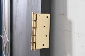 中古建具　鮮やかな色ガラスを組み合わせた職人手作りのステンドグラス入りドア1枚　(R-088005)