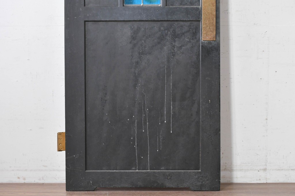 中古建具　鮮やかな色ガラスを組み合わせた職人手作りのステンドグラス入りドア1枚　(R-088005)