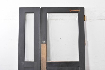 中古建具　店舗用におすすめ!　シックなカラーがお洒落な親子ドア2枚(1対)セット　(R-088006)