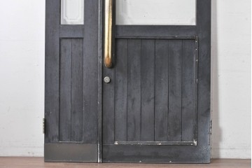 中古建具　店舗用におすすめ!　シックなカラーがお洒落な親子ドア2枚(1対)セット　(R-088007)