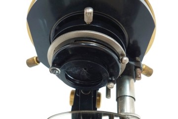 ドイツ　Ernst Leitz Wetzlar(エルンスト・ライツ)　No.189918　レンズ付き顕微鏡　外箱付き　(R-088008)
