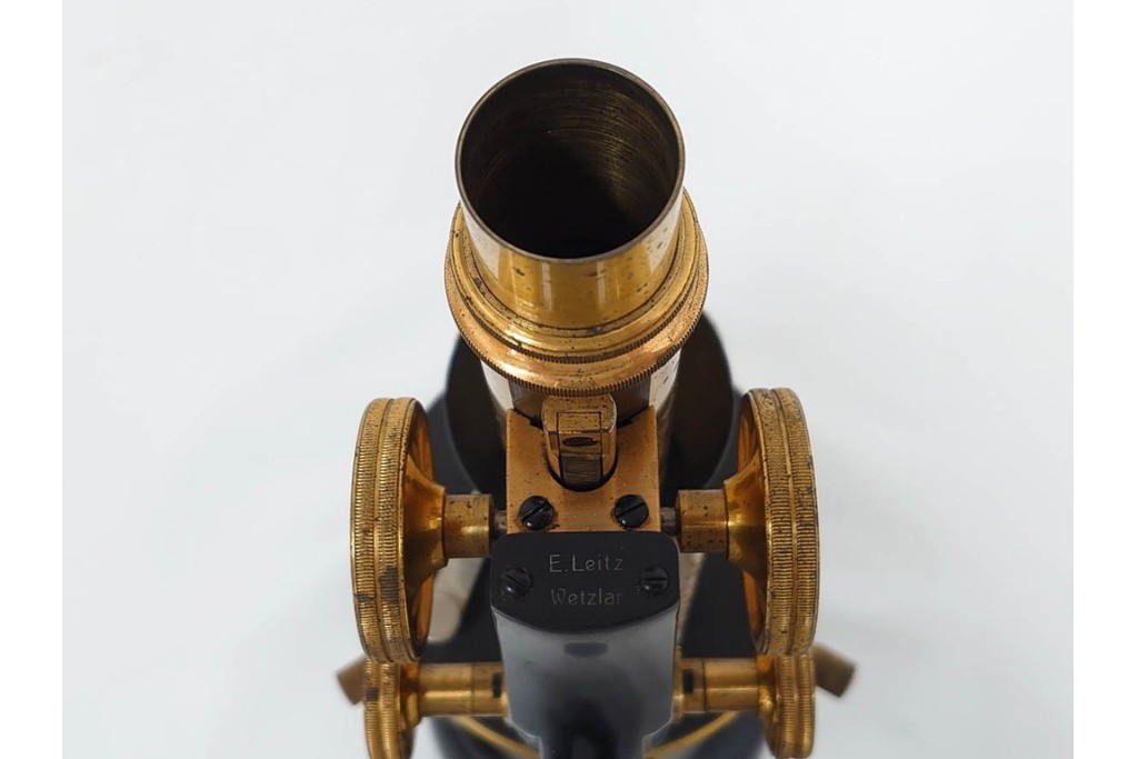 ドイツ　Ernst Leitz Wetzlar(エルンスト・ライツ)　No.189918　レンズ付き顕微鏡　外箱付き　(R-088008)