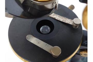 ドイツ　Ernst Leitz Wetzlar(エルンスト・ライツ)　No.189918　レンズ付き顕微鏡　外箱付き　(R-088008)