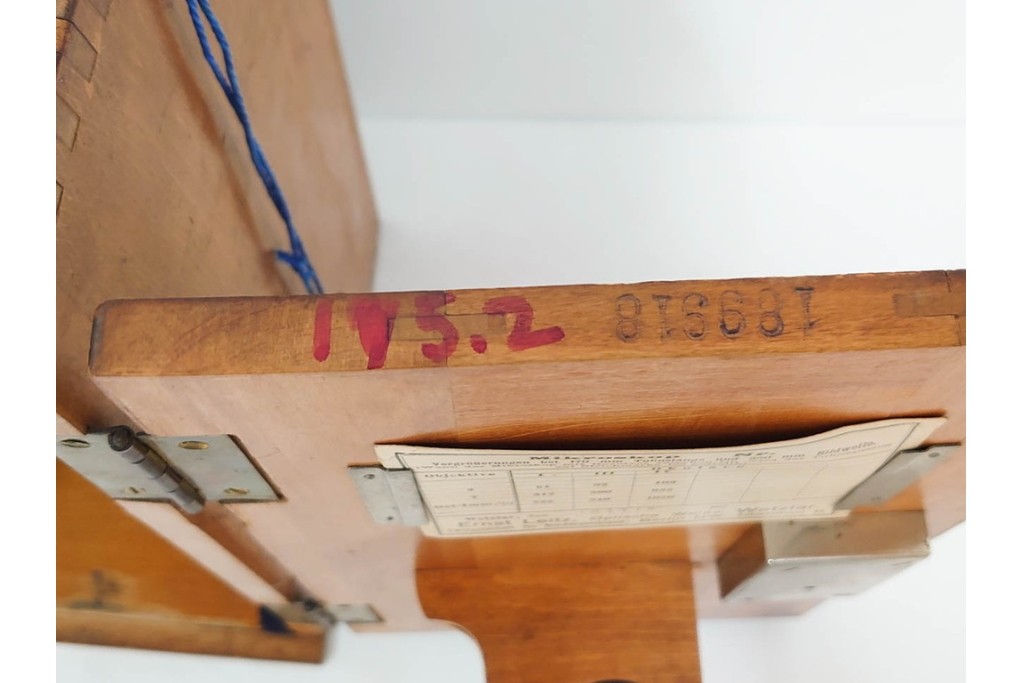 ドイツ　Ernst Leitz Wetzlar(エルンスト・ライツ)　No.189918　レンズ付き顕微鏡　外箱付き　(R-088008)