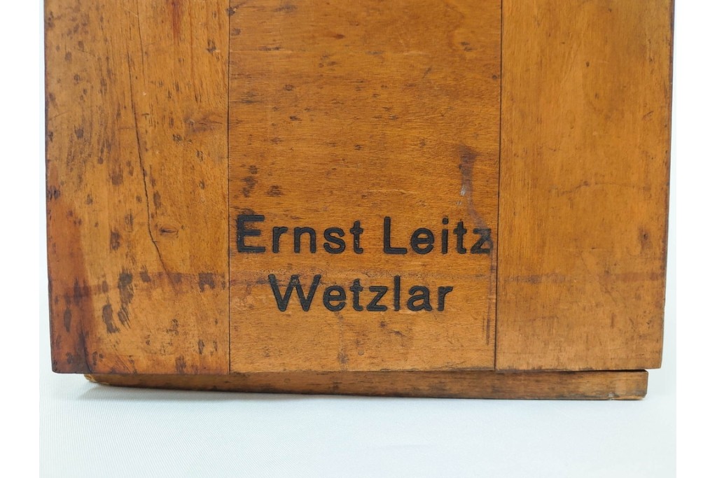 ドイツ　Ernst Leitz Wetzlar(エルンスト・ライツ)　No.189918　レンズ付き顕微鏡　外箱付き　(R-088008)