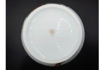 大倉陶園(OKURA/OAC)　高さ約20cm　金彩で松竹梅を描いた上品な花瓶　外箱付き　(R-088009)