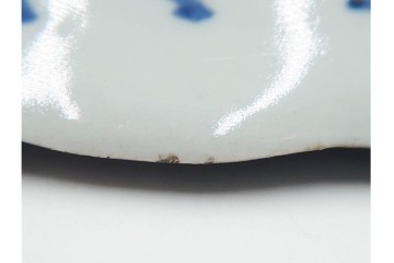 江戸期　古伊万里　染付　草花文・唐草文　輪花形　直径約41cm(1尺3寸)　緻密なデザインが目を引く大皿　(R-088010)