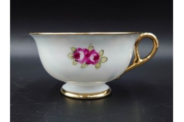 オールドノリタケ(NORITAKE)　マルキ印　金盛と薔薇のデザインが華やかなトリオ2客・カップ&ソーサー1客セット　(R-088012)