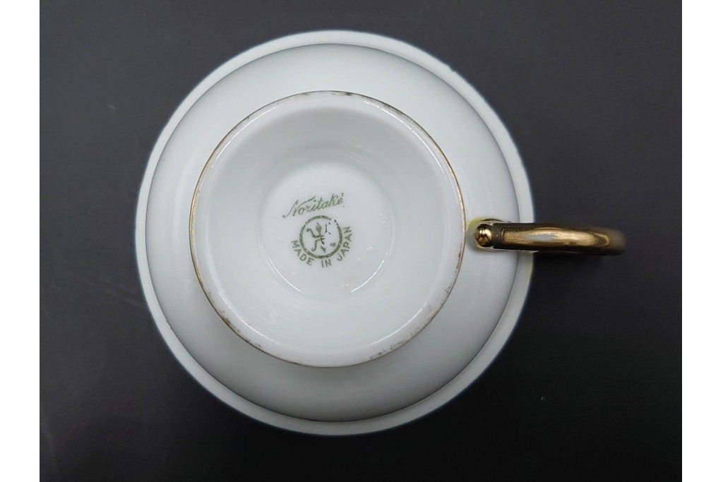オールドノリタケ(NORITAKE)　マルキ印　金盛と薔薇のデザインが華やかなトリオ2客・カップ&ソーサー1客セット　(R-088012)