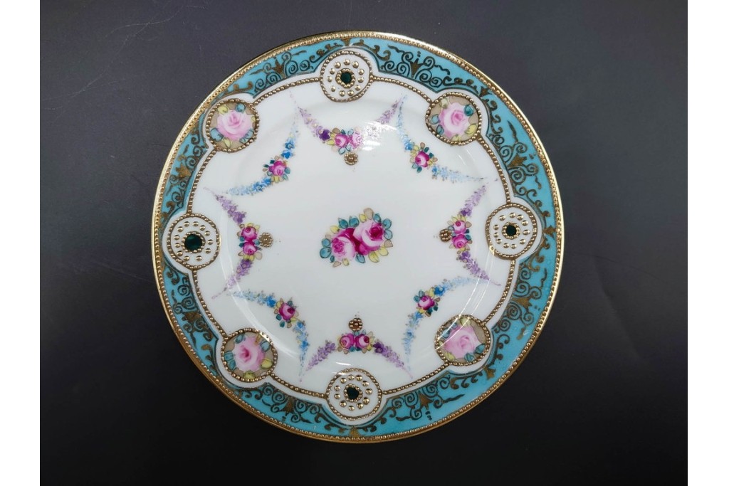 オールドノリタケ(NORITAKE)　マルキ印　金盛と薔薇のデザインが華やかなトリオ2客・カップ&ソーサー1客セット　(R-088012)