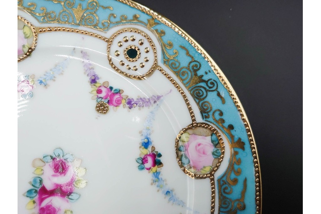 オールドノリタケ(NORITAKE)　マルキ印　金盛と薔薇のデザインが華やかなトリオ2客・カップ&ソーサー1客セット　(R-088012)