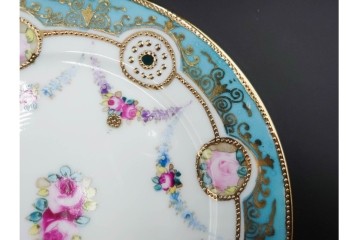 オールドノリタケ(NORITAKE)　マルキ印　金盛と薔薇のデザインが華やかなトリオ2客・カップ&ソーサー1客セット　(R-088012)