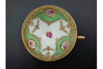 オールドノリタケ(NORITAKE)　マルキ印　金盛と薔薇のデザインが華やかなトリオ2客・カップ&ソーサー1客セット　(R-088012)