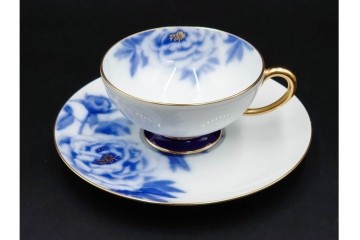 大倉陶園(OKURA/OAC)　金彩　コレクターズクラブ(2005年・2006年・2007年・2009年)　気品漂うカップ&ソーサー4客セット　(R-088013)