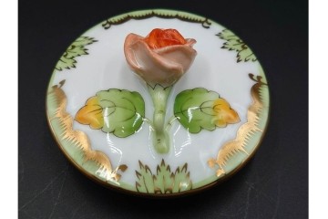 ハンガリー　ヘレンド(HEREND)　ヴィクトリア・ブーケ　華やかな花と蝶の絵柄が目を引くティーポット　定価8万1400円　(R-088017)