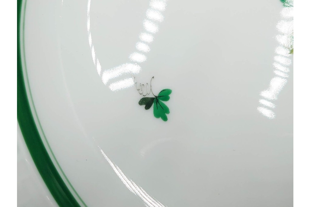 ハンガリー　ヘレンド(HEREND)　ウィーンの薔薇　繊細なグリーンの持ち手が上品なマルケーキプレート　定価7万2600円　(R-088020)