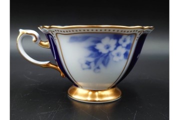 大倉陶園(OKURA/OAC)　金白金蝕ぶどう唐草　瑠璃桜　気品あるデザインが美しいトリオ2客・プレートセット　(R-088022)