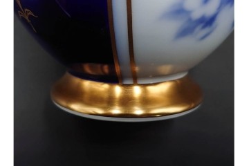 大倉陶園(OKURA/OAC)　金白金蝕ぶどう唐草　瑠璃桜　気品あるデザインが美しいトリオ2客・プレートセット　(R-088022)