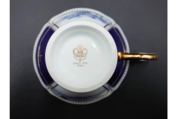 大倉陶園(OKURA/OAC)　金白金蝕ぶどう唐草　瑠璃桜　気品あるデザインが美しいトリオ2客・プレートセット　(R-088022)