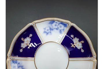 大倉陶園(OKURA/OAC)　金白金蝕ぶどう唐草　瑠璃桜　気品あるデザインが美しいトリオ2客・プレートセット　(R-088022)