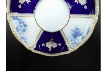 大倉陶園(OKURA/OAC)　金白金蝕ぶどう唐草　瑠璃桜　気品あるデザインが美しいトリオ2客・プレートセット　(R-088022)