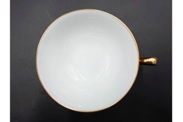 大倉陶園(OKURA/OAC)　金白金蝕ぶどう唐草　瑠璃桜　気品あるデザインが美しいトリオ2客・プレートセット　(R-088022)