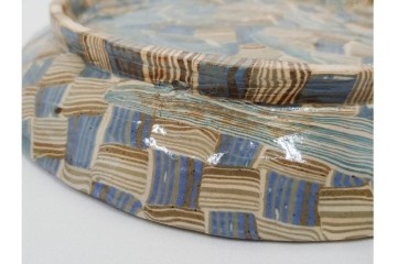 内田泰秀　三越個展　錦練上手　網代とあやめ文の平鉢　共箱付き　(R-088026)