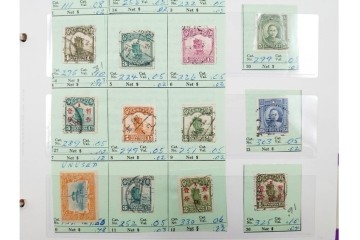 中国切手　未使用&使用済　消印あり　色々な図案が並ぶ切手ファイル　(R-088028)