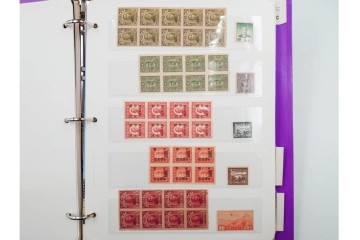 中国切手　未使用&使用済　消印あり　色々な図案が並ぶ切手ファイル　(R-088028)