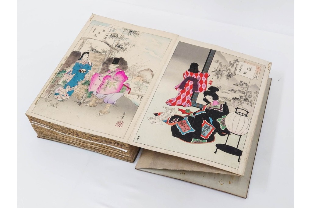 真作　明治期　浮世絵　版画画帳　水野年方・尾形月耕・宮川春汀・楊州周延・梅堂小国政(柳蛙)など　3枚続・6枚続を含む木版画109枚セット　(R-088030)