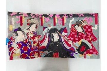 真作　明治期　浮世絵　版画画帳　水野年方・尾形月耕・宮川春汀・楊州周延・梅堂小国政(柳蛙)など　3枚続・6枚続を含む木版画109枚セット　(R-088030)