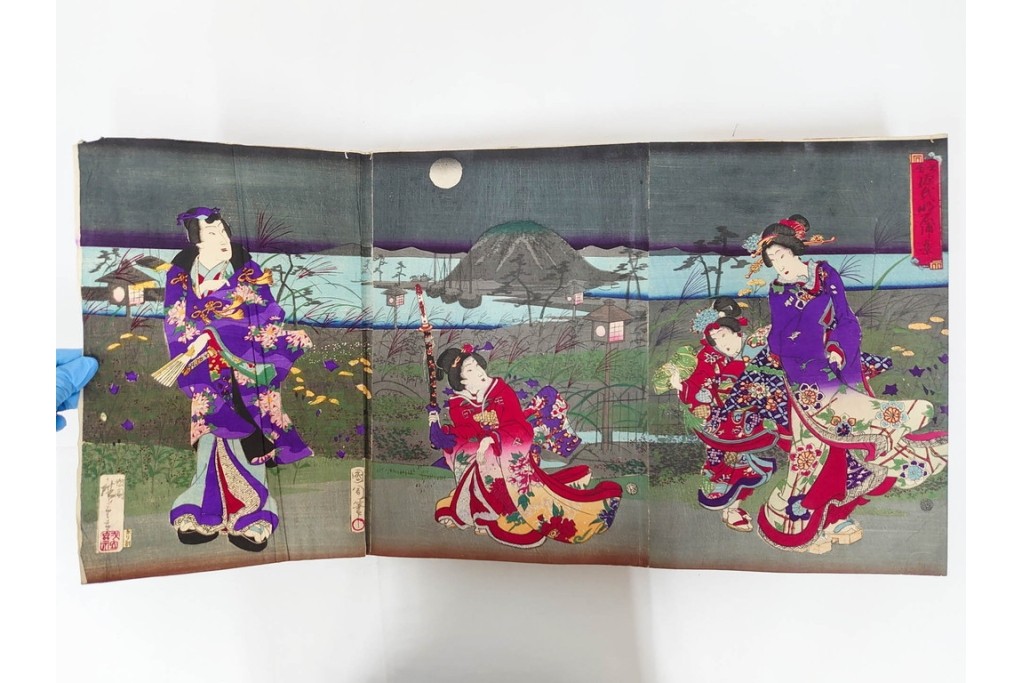 真作　明治期　浮世絵　版画画帳　水野年方・尾形月耕・宮川春汀・楊州周延・梅堂小国政(柳蛙)など　3枚続・6枚続を含む木版画109枚セット　(R-088030)