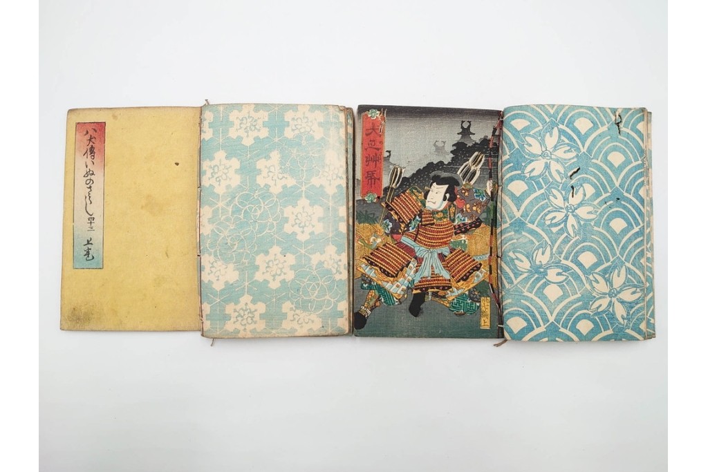 木版画　合巻(合本)　「雪梅芳譚犬の草紙(八犬伝犬の草紙)」　1編から37編・41編から55編　合計104巻(104冊)セット　(R-088031)