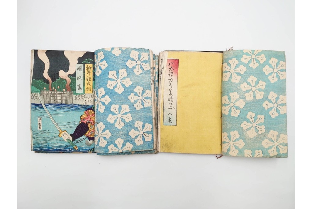 木版画　合巻(合本)　「雪梅芳譚犬の草紙(八犬伝犬の草紙)」　1編から37編・41編から55編　合計104巻(104冊)セット　(R-088031)