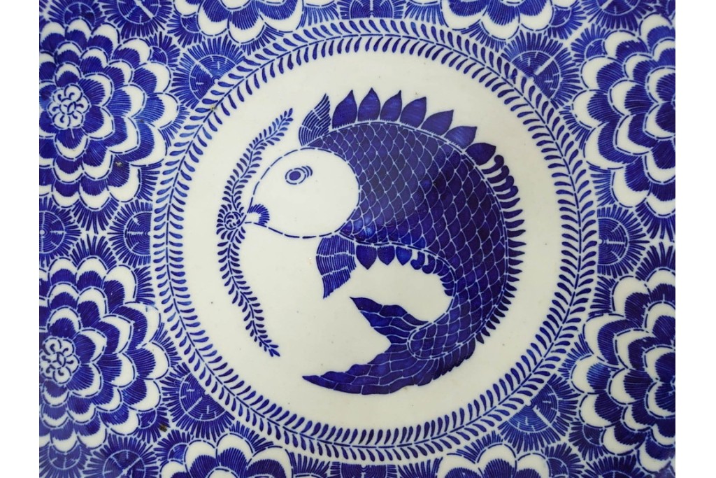 明治　伊万里　印判・図変わり　直径約41cm(1尺4寸)　魚文の大皿　(R-088033)
