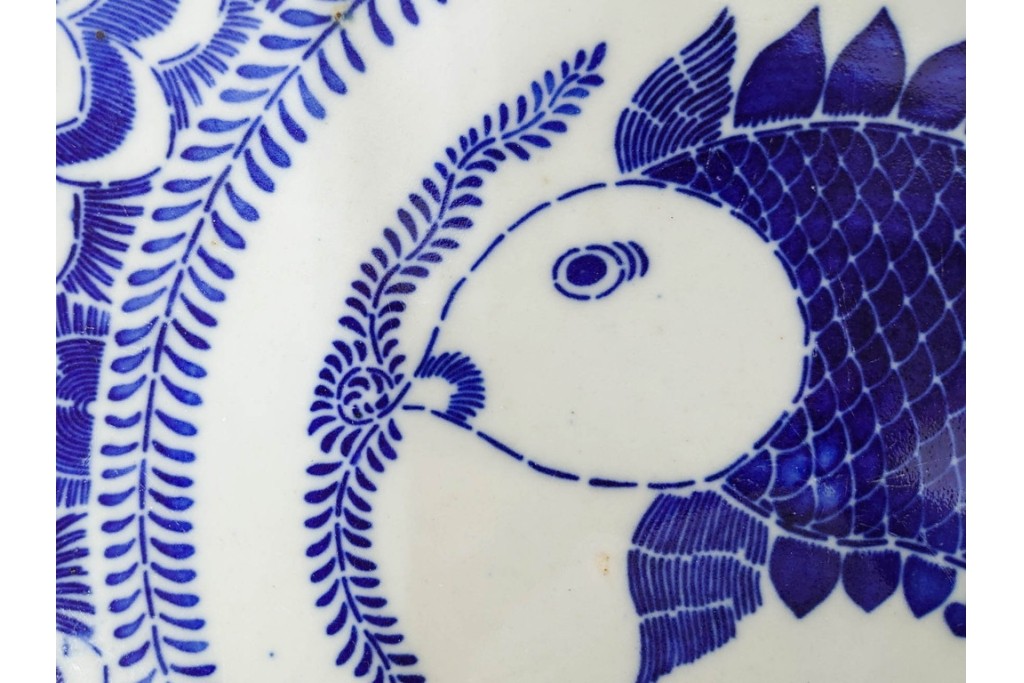 明治　伊万里　印判・図変わり　直径約41cm(1尺4寸)　魚文の大皿　(R-088033)