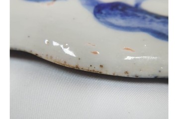 江戸期　古伊万里　染付　輪花形　直径約42cm(1尺4寸)　花唐草に花鳥・山水図を配した大皿　(R-088034)